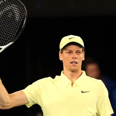 Jannik Sinner Surges Into Aus Open Last 16 On 'Great Day' For Happy Couple